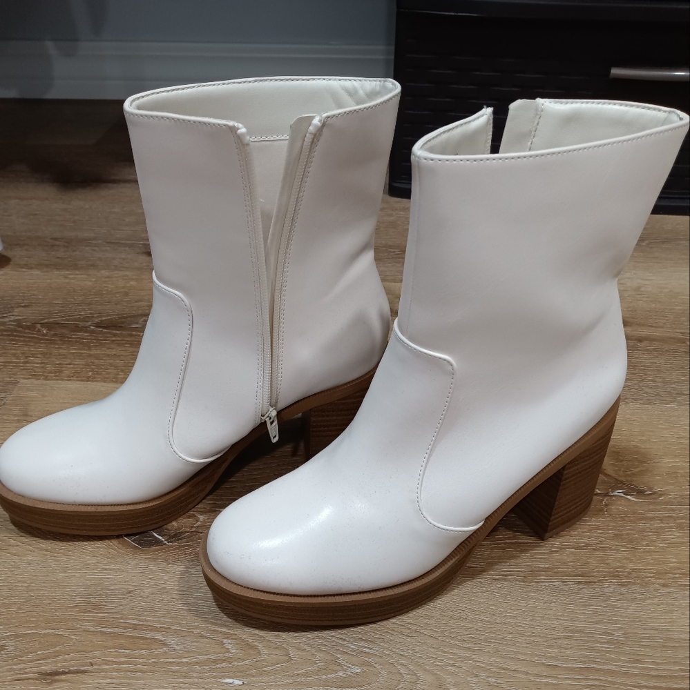 Woman's boots